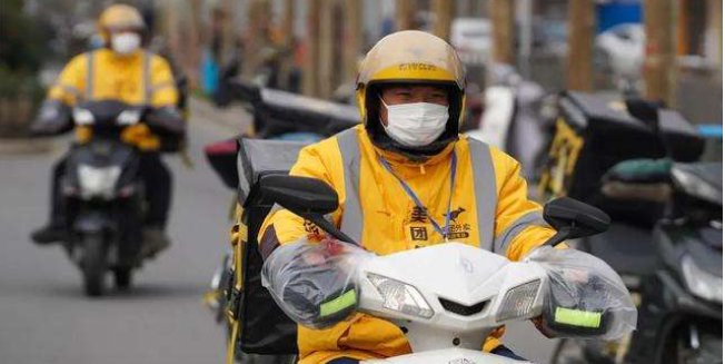 七万硕士送外卖，“读书无用论”卷土重来：不是读书没用，而是你没用！