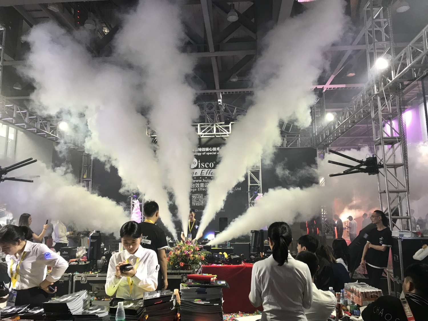 五头二氧化碳气柱