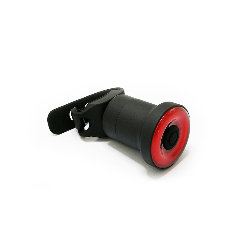 XLite100 Smart Tail Light - Seatpost Mounting