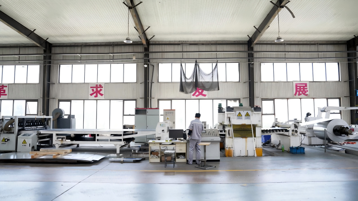 MWK-5X2050Aluminum plate leveling mobile cutting line