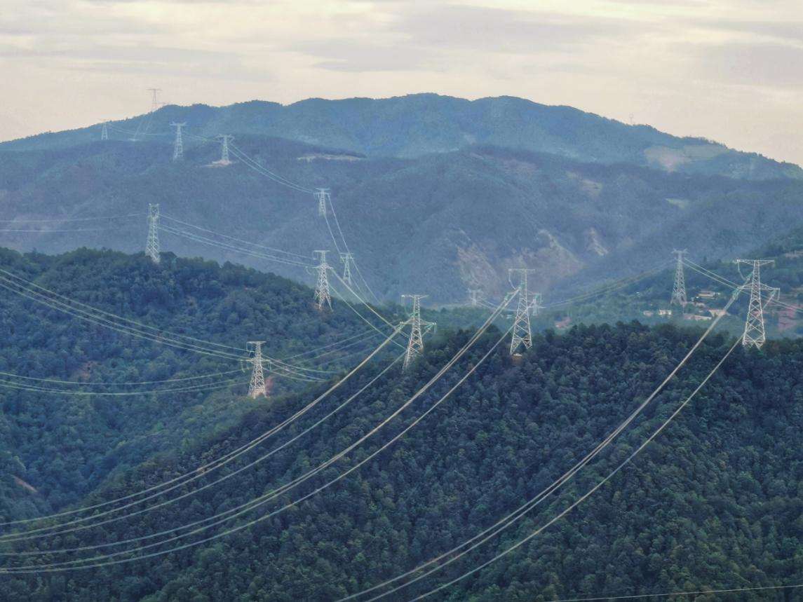 世界首个500千伏三端直流工...