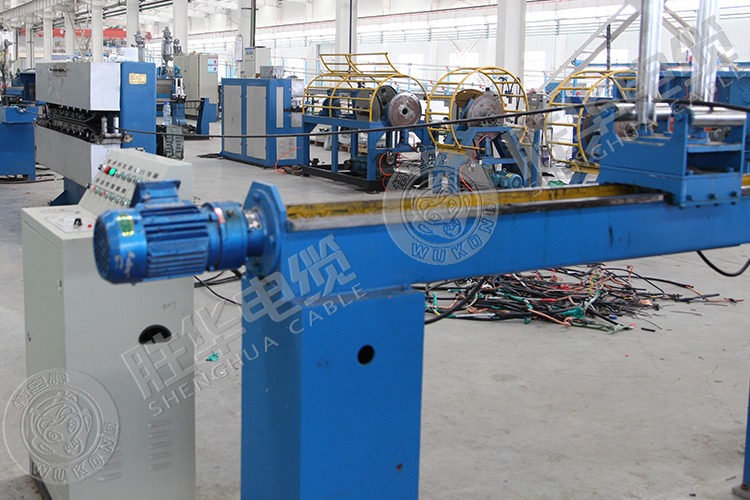 控缆车间-90挤塑机