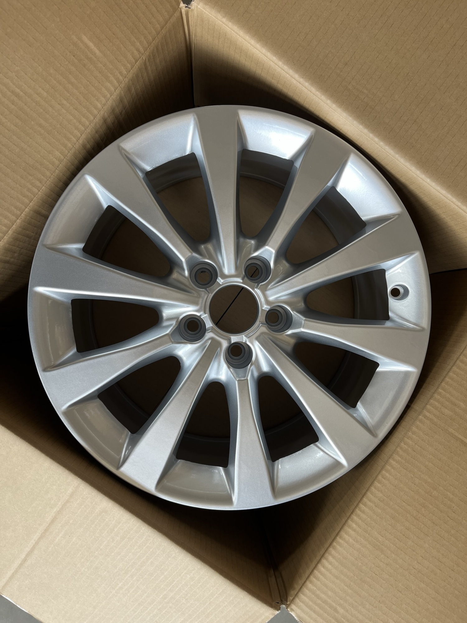 SHGW396D-17X8.0