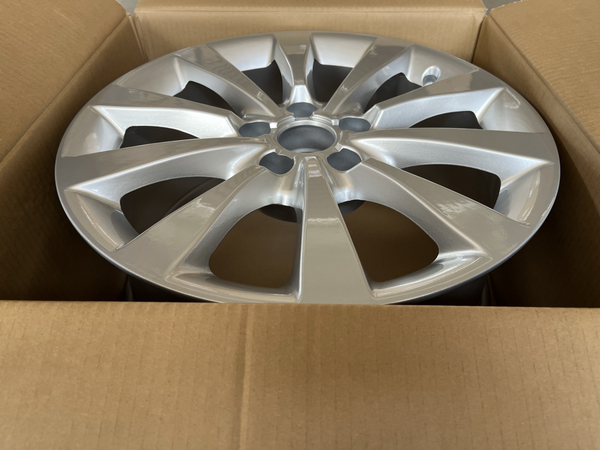 SHGW396D-17X8.0