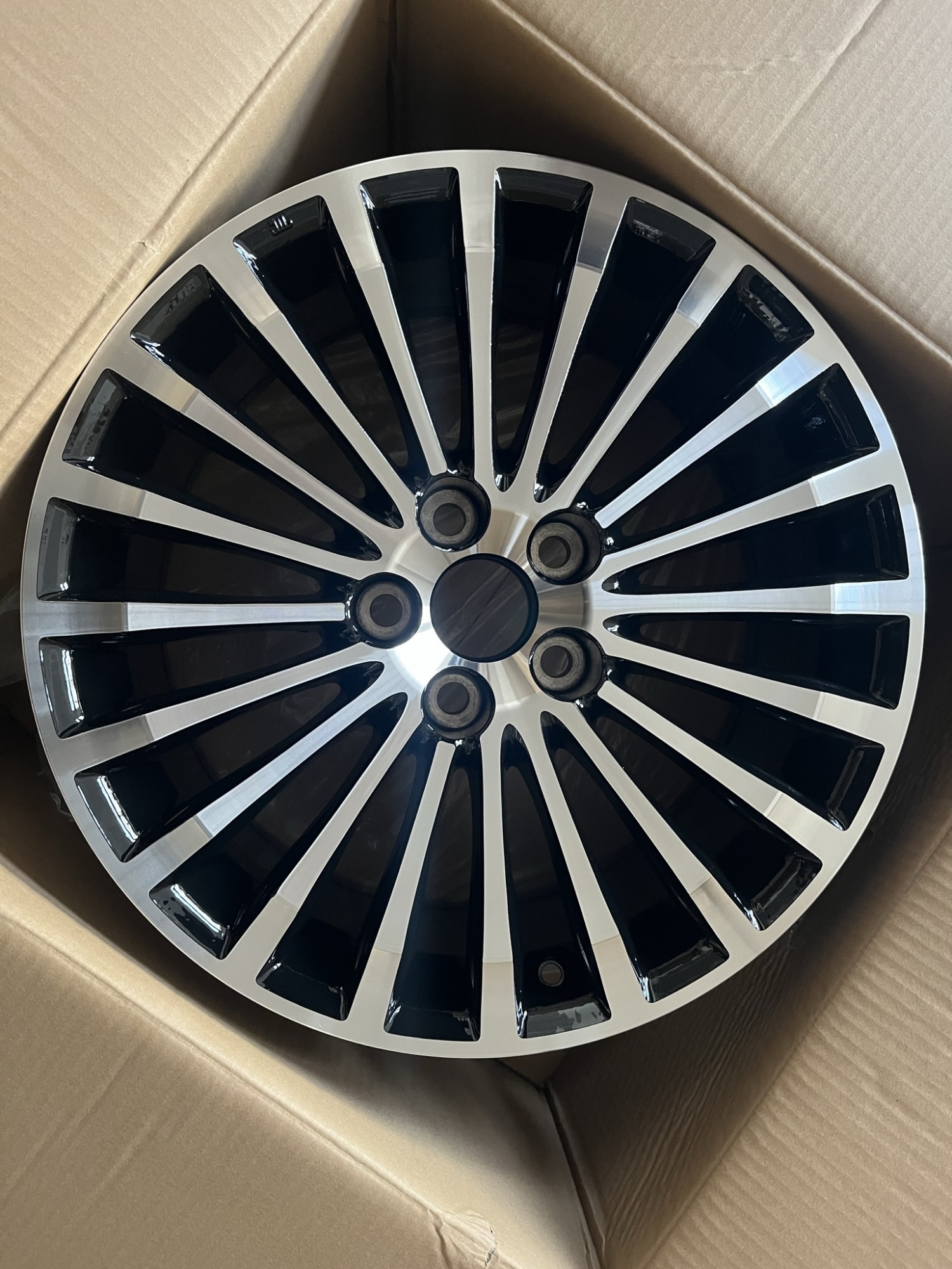 SHGW530F-18X8.0