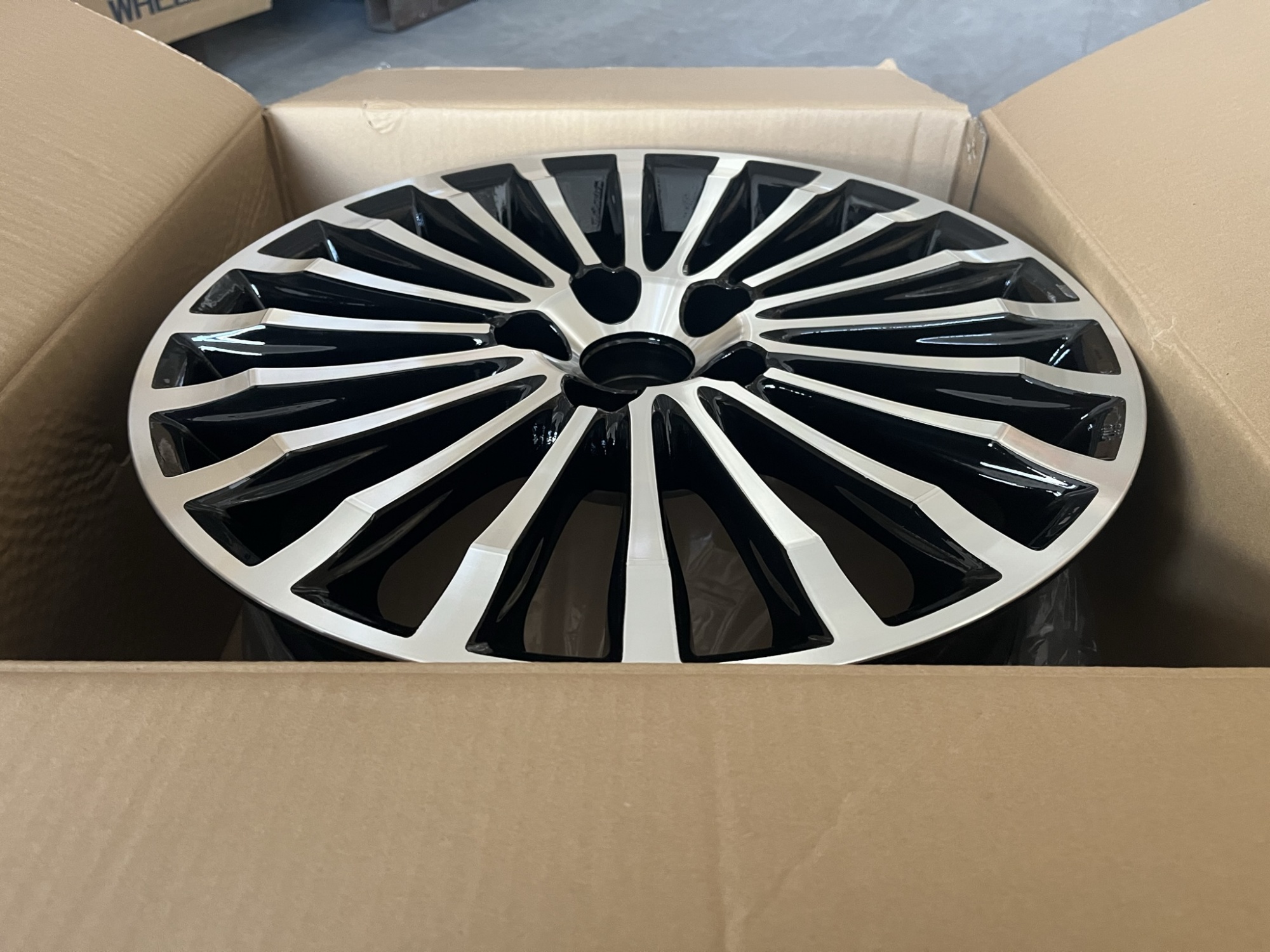 SHGW530F-18X8.0