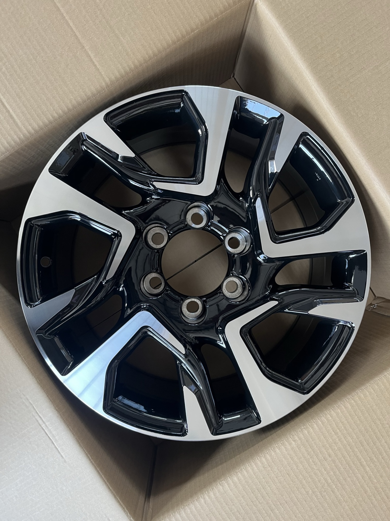 SHGW957-17x7.5
