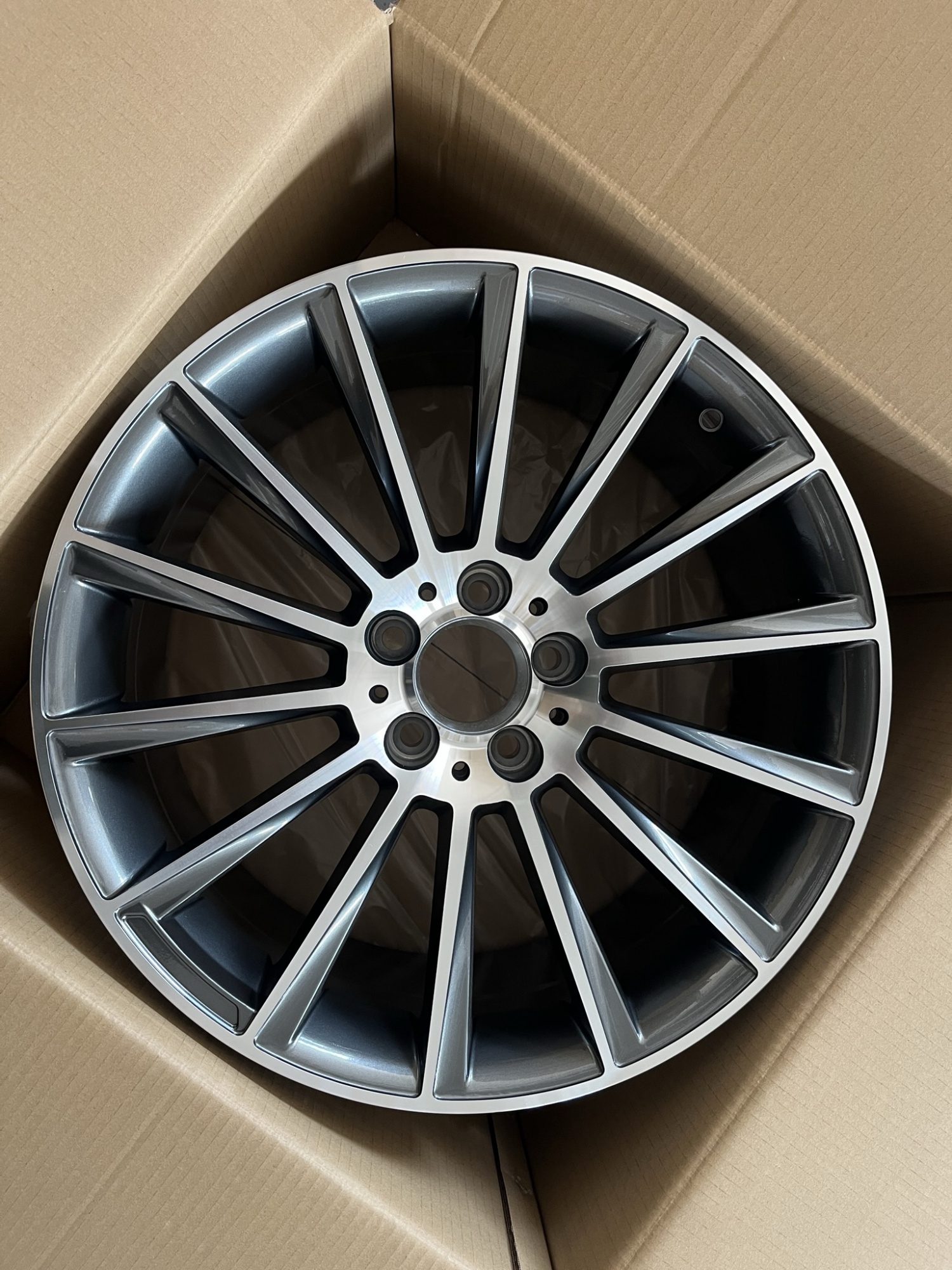 SHGW958--18X8.0