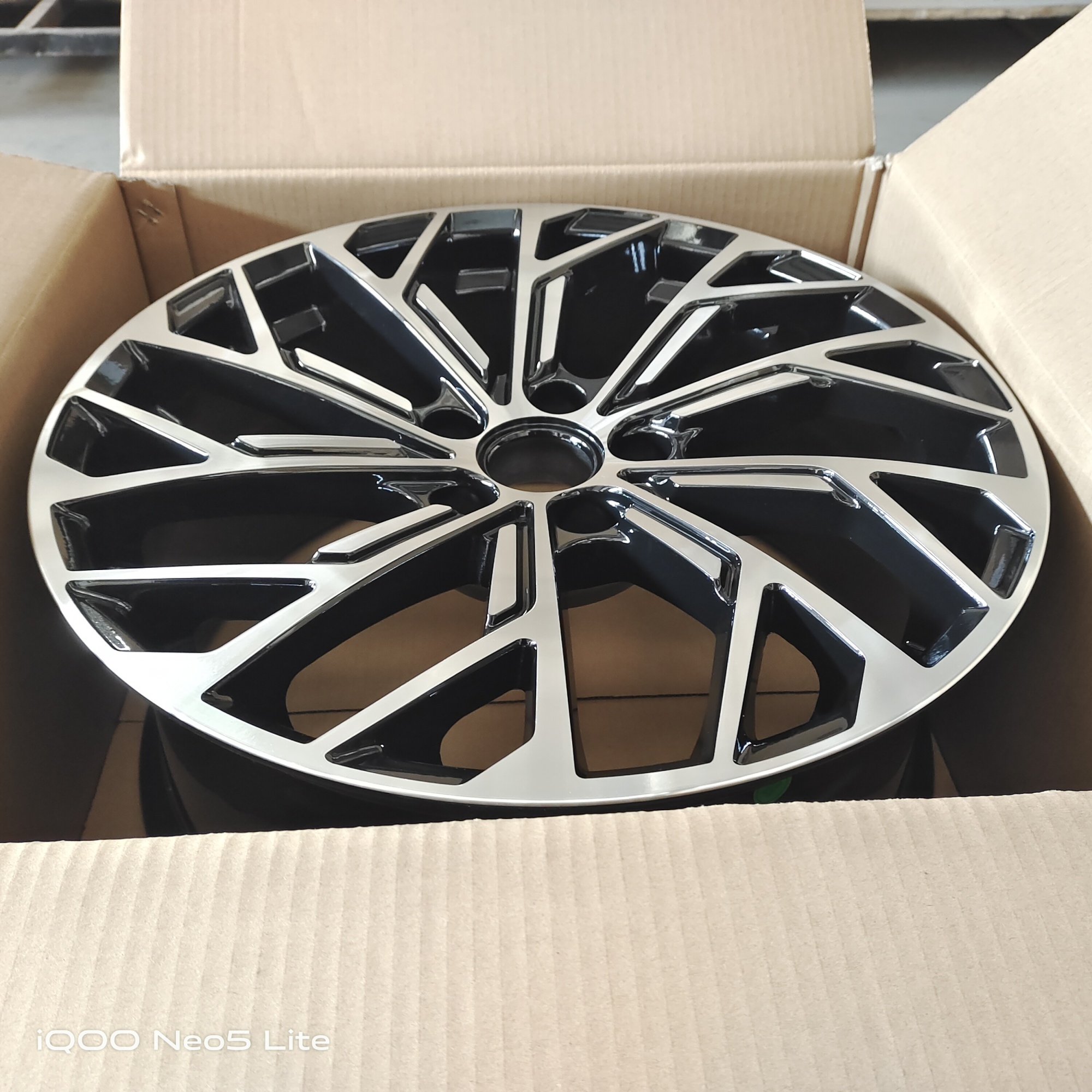SHGW960-18X8.0