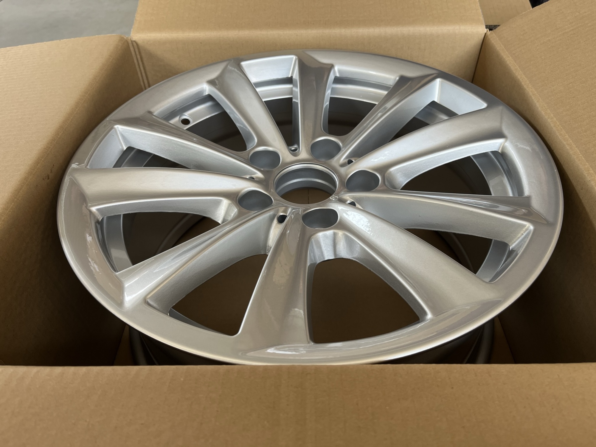 SHGW976-17X8.0