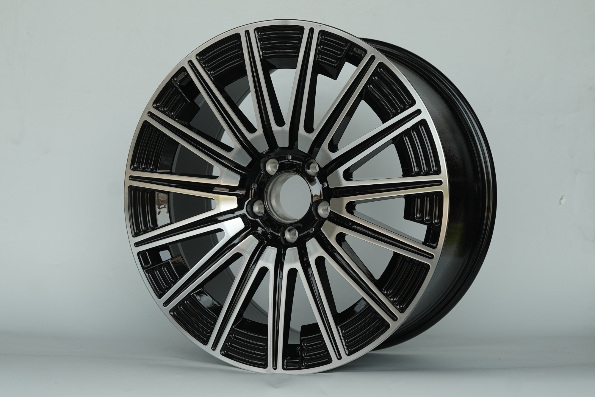SHGW3176-18X8.0