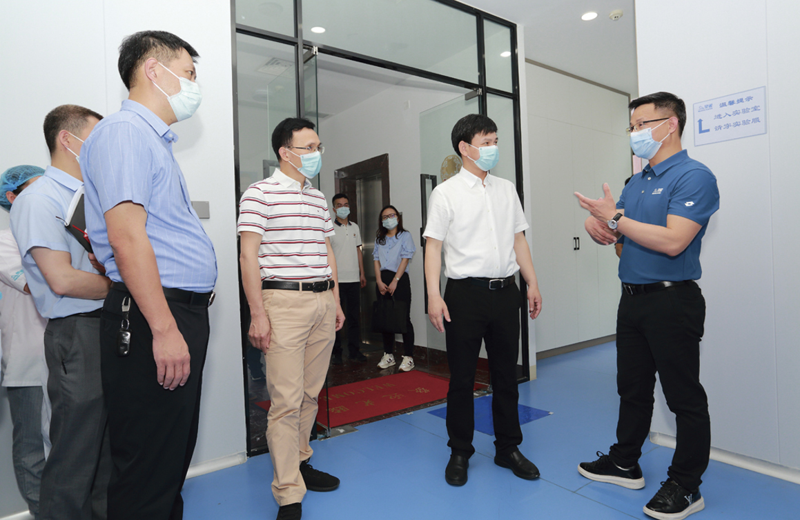 中共泉州市委常委、 晋江市委书记张文贤莅临公司调研指导