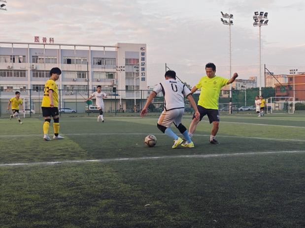 The Marketing Center has won the championship of the autumn finals of the Shenze Company Football Cup