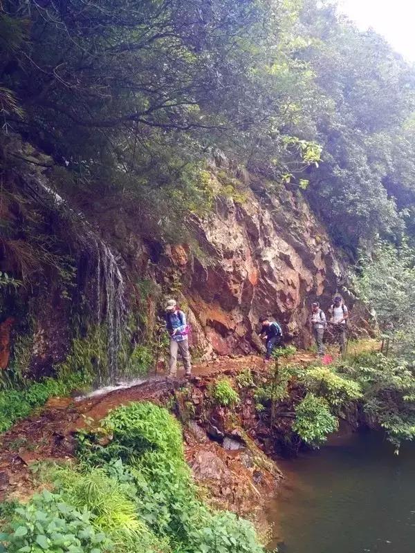 昆明十峰之黑风山一日登顶穿越