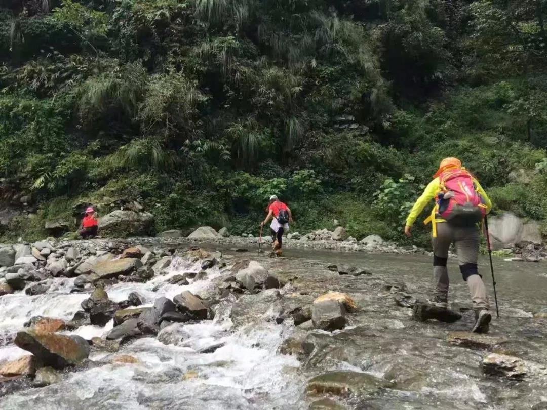 徒步丨布恩山小环线徒步+洒红节
