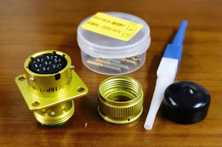 ZH23系列耐环境卡口电连接器