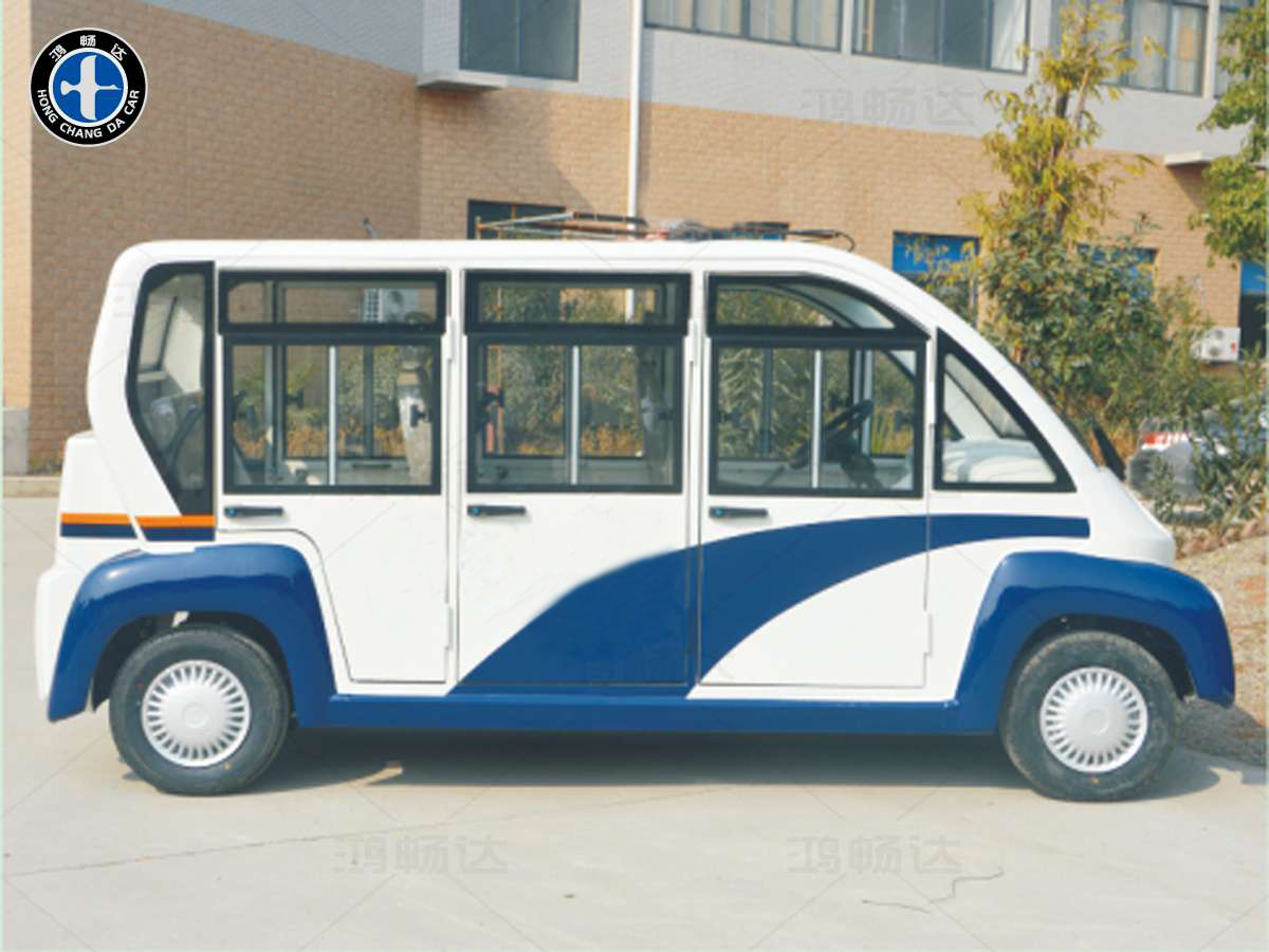 6座封闭式巡逻车