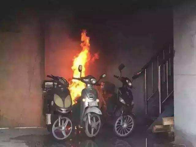 电动车火灾频发背后：无卤阻燃材...