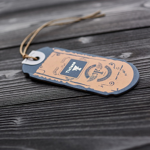 Custom Luxury Jeans Garment Hang Tag Eco-friendly Paper Cloth Tag For Clothes Luxury Jeans Hang Tag With Metal Eyelet