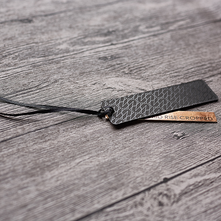 Custom Luxury Hang Tag Printing Paper Garment Hang Tag For Luxuries Jeans Clothing Hang Tags with String