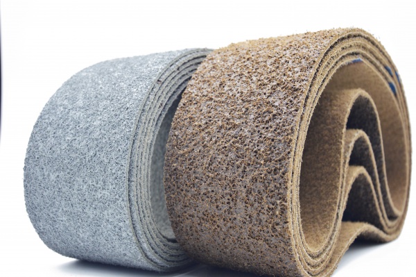 Non-woven surface conditioning belts