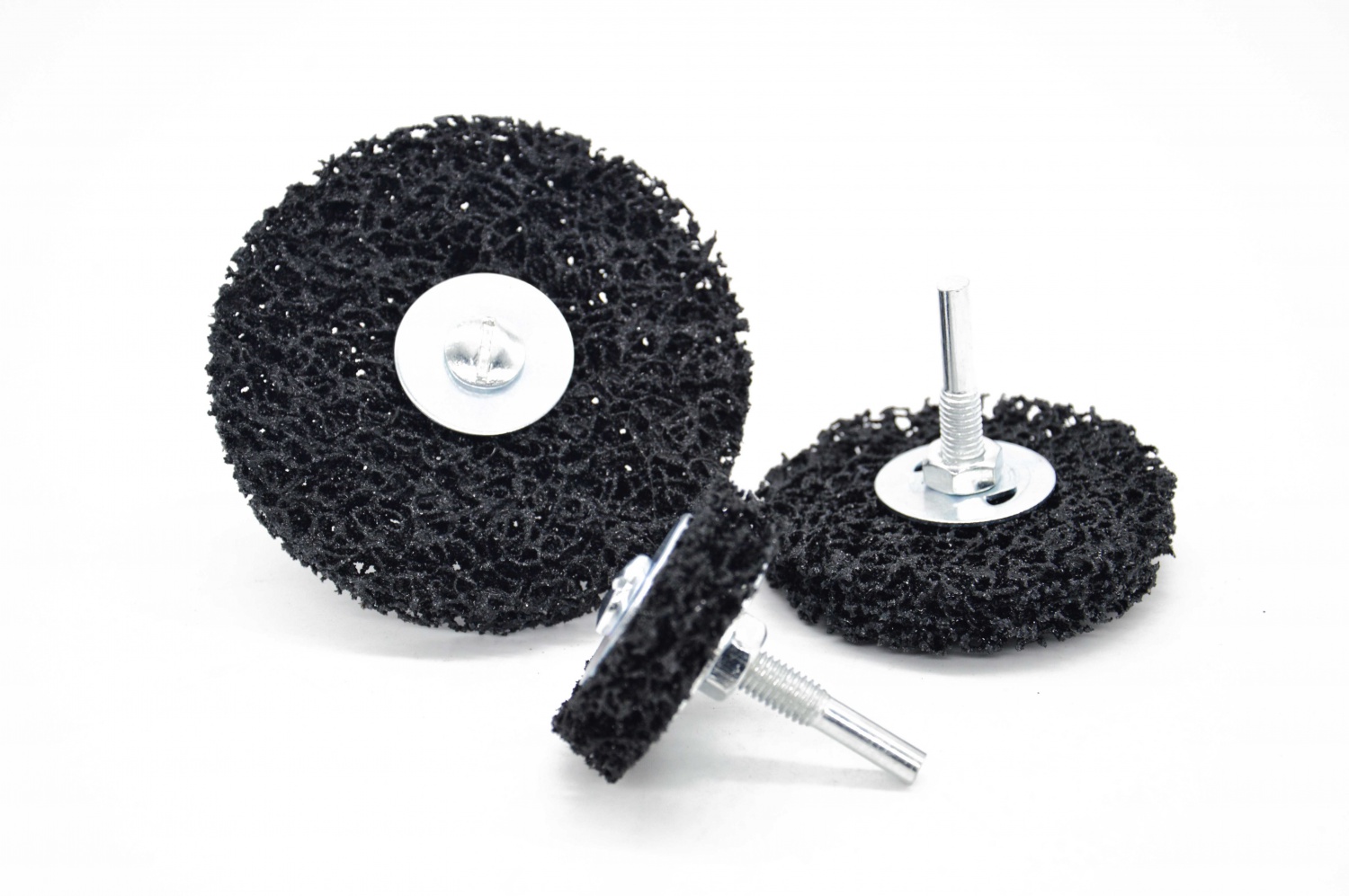 Clean and strip shaft-mounted wheel