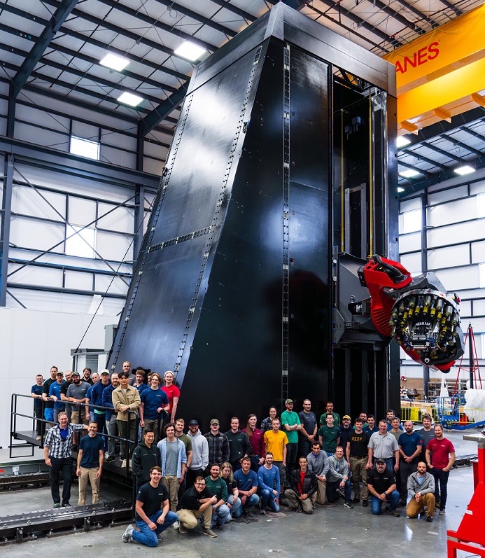 3D打印“世界上最大的”碳复合材料火箭在Rock...... 3 Rocket Lab 的 90 吨自动纤维铺放 (AFP) 机。照片来自火箭实验室。