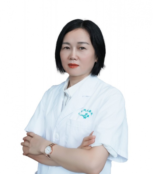 梁铭纤