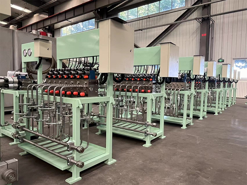 Steelmaking and continuous casting hydraulic system