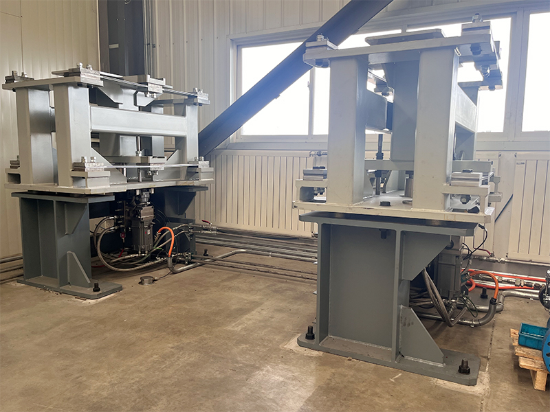 Servo driven mould hydraulic oscillator