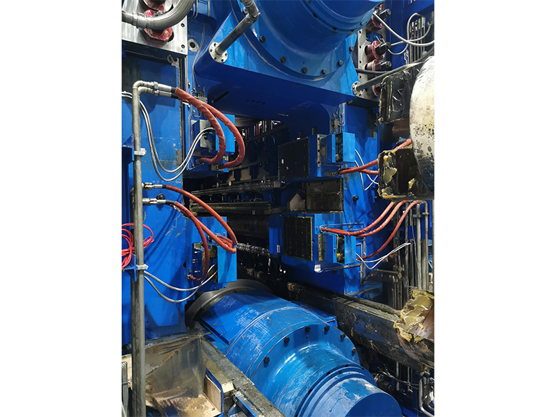 Rolling mill bending equipment