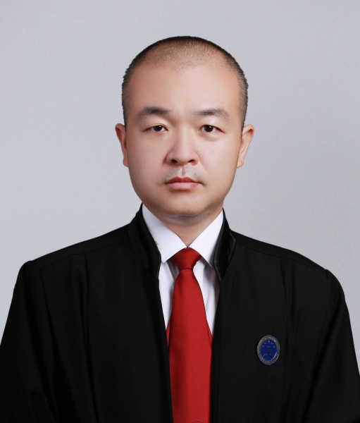 尹海报