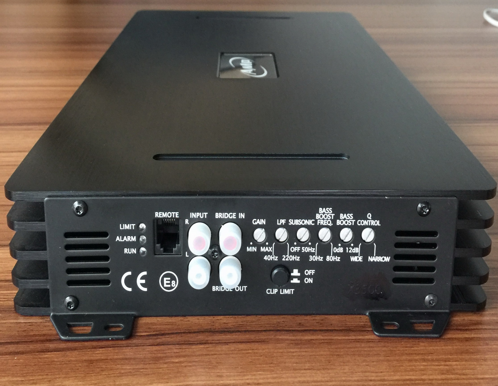 Digital car amplifier with 2000W RMS