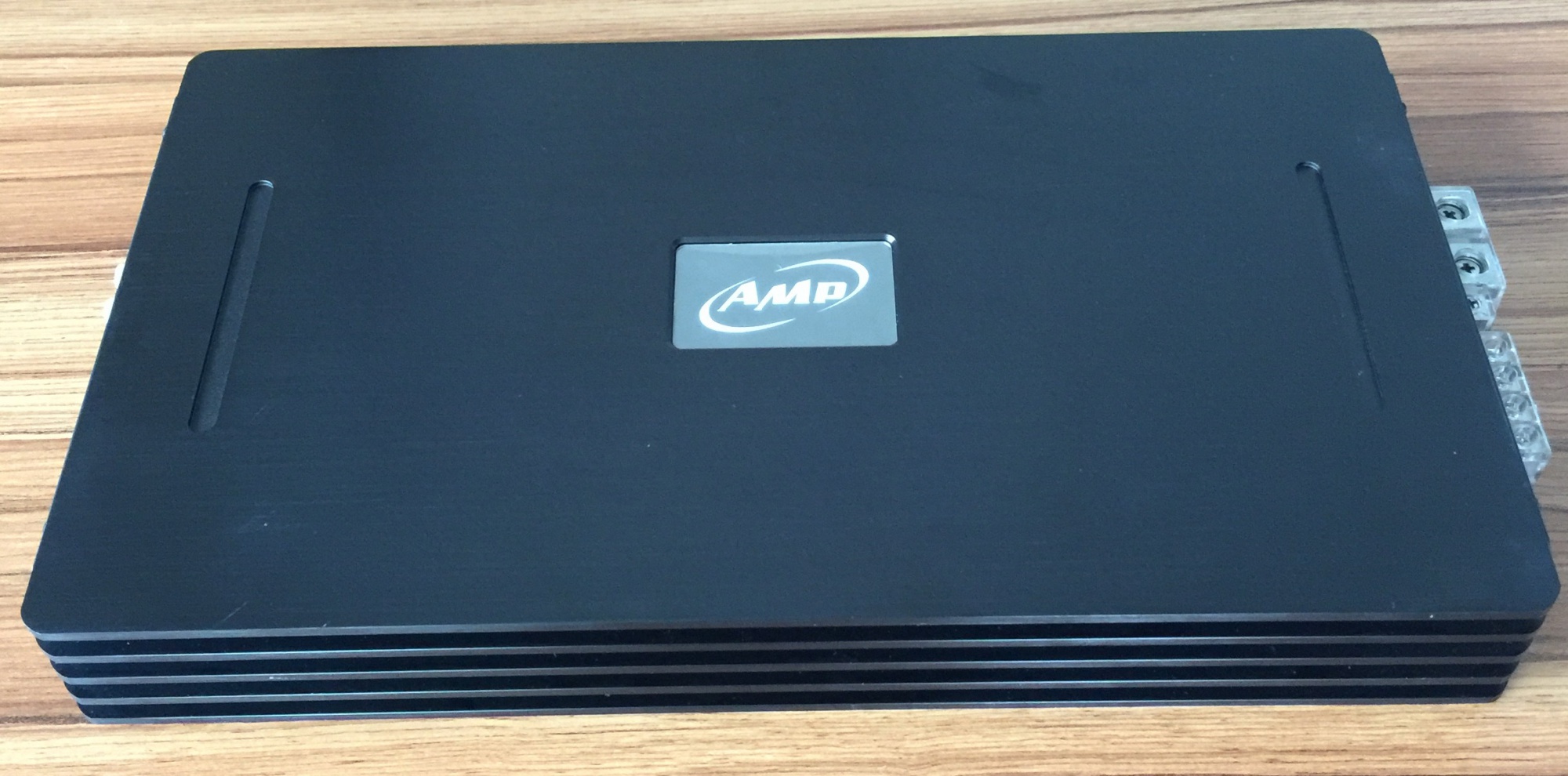 Digital car amplifier with 2000W RMS