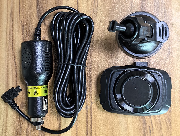 Driver fatigue warning device with SD socket