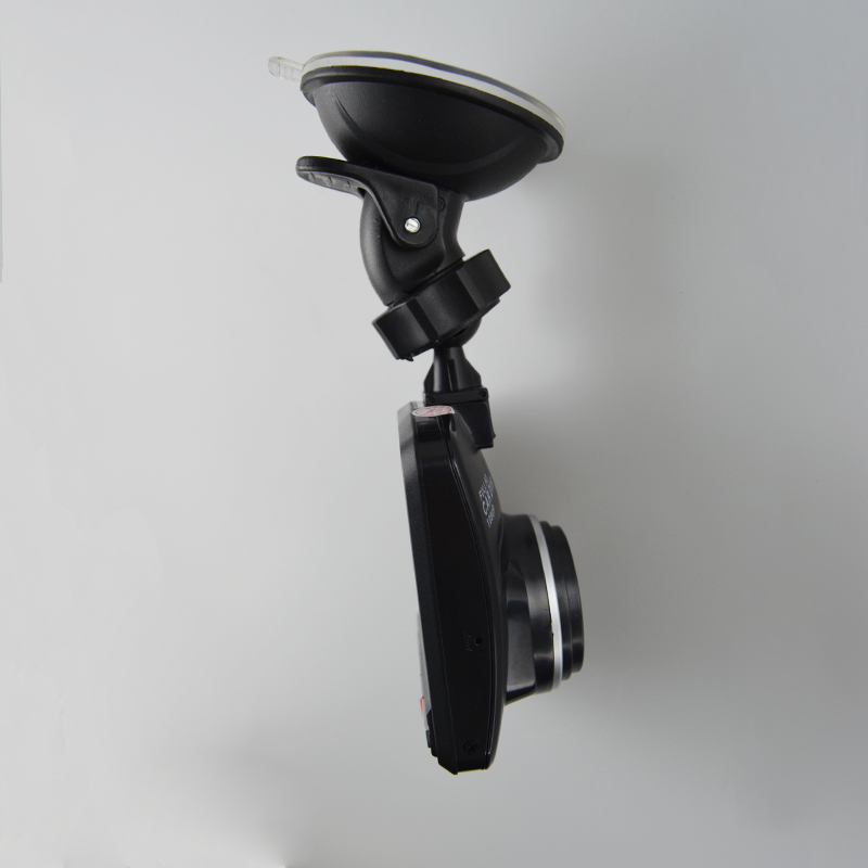 Car dash cam with 2.4 inch screen