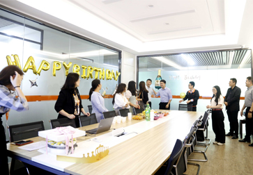 六月生日会，与你共享欢乐时光