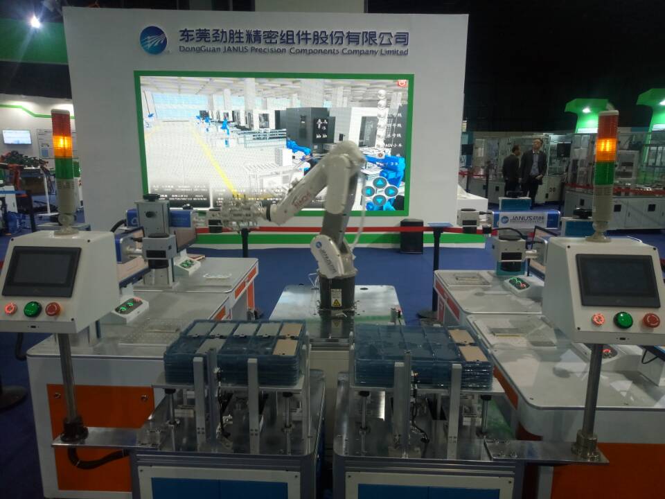东莞智博会自动化激光设备应用现场