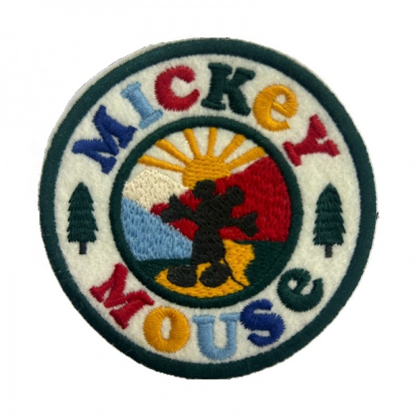 Cuted embroidery patch