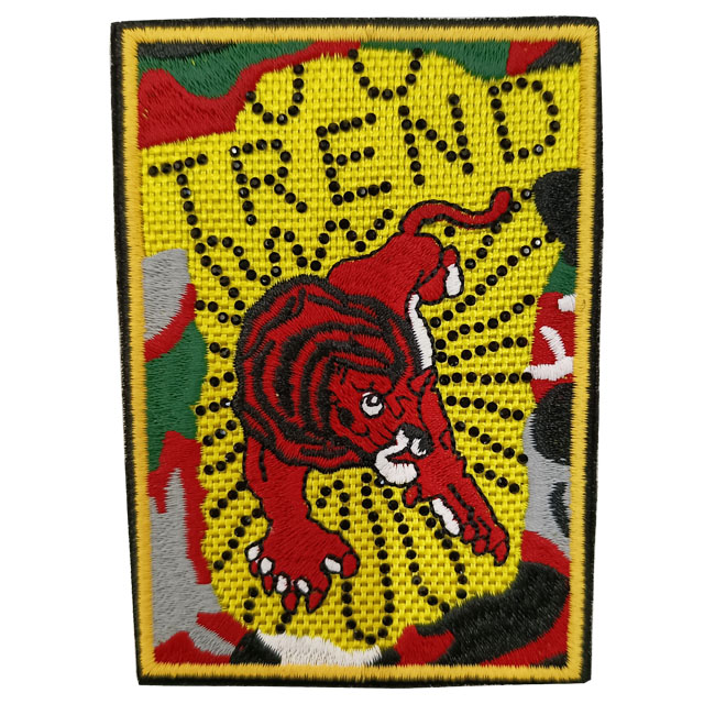 Tiger embroidery patch with rhinestone