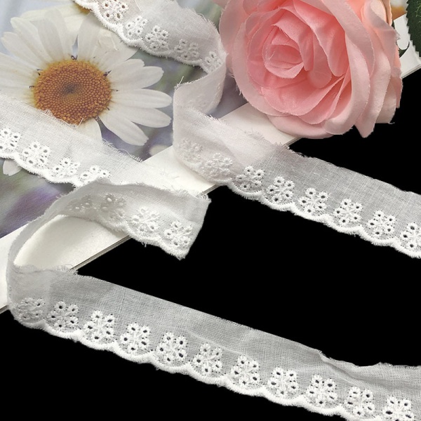 Five-Hole Water-Soluble Lace