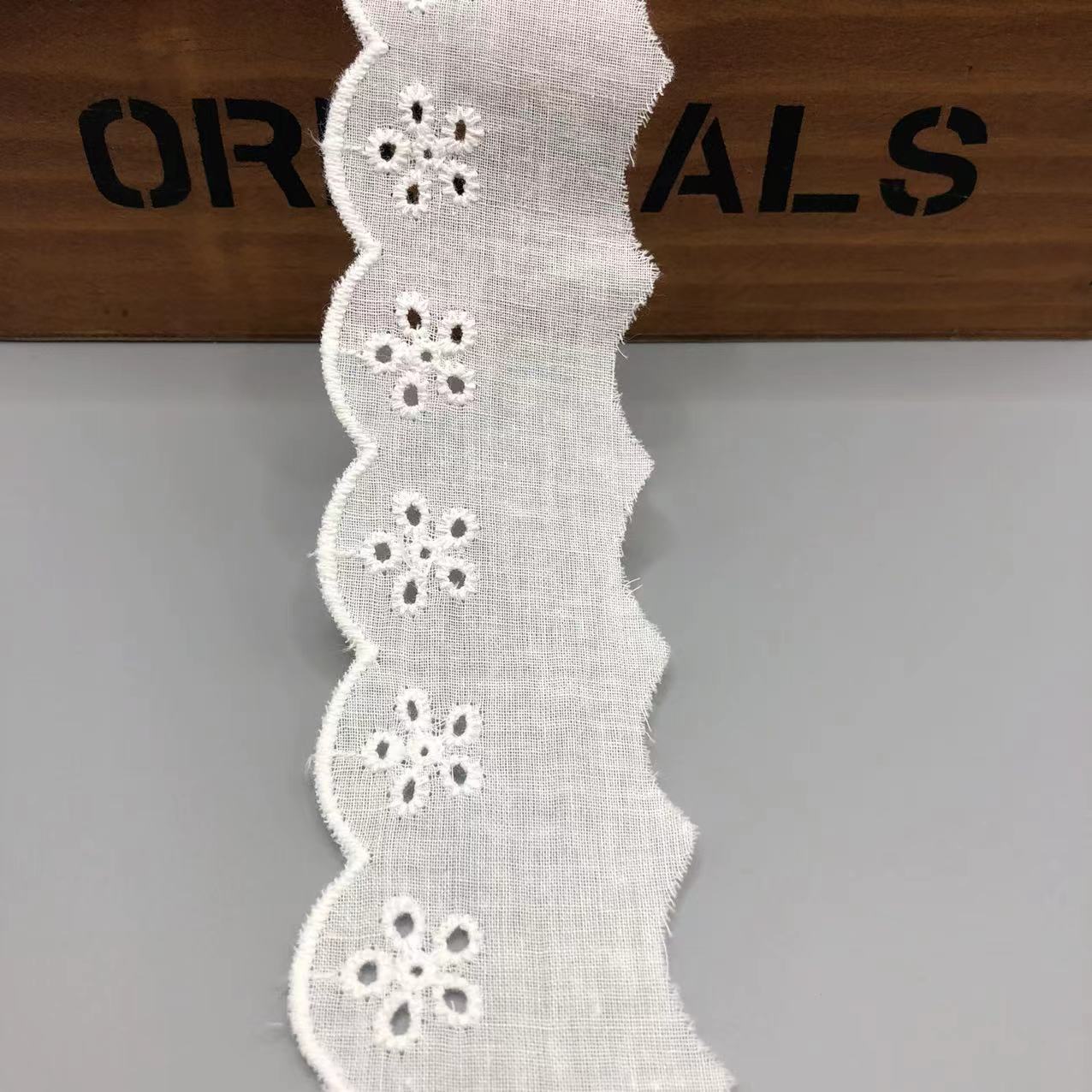Large Five-Hole Lace Trim Water-Soluble Embroidered Fabric