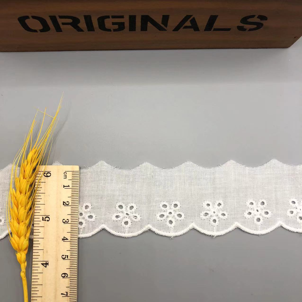 Large Five-Hole Lace Trim Water-Soluble Embroidered Fabric