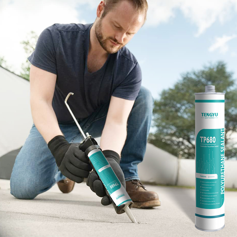TP680 Paintable Polyurethane Construction Sealant 
