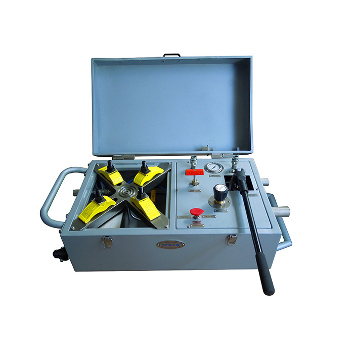 Portable gas and liquid test bench