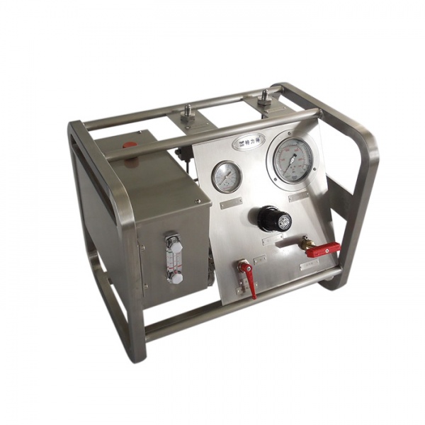 Gas booster station