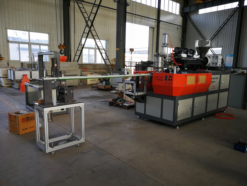 SQ-6-2 Rotary Blow Molding Machine