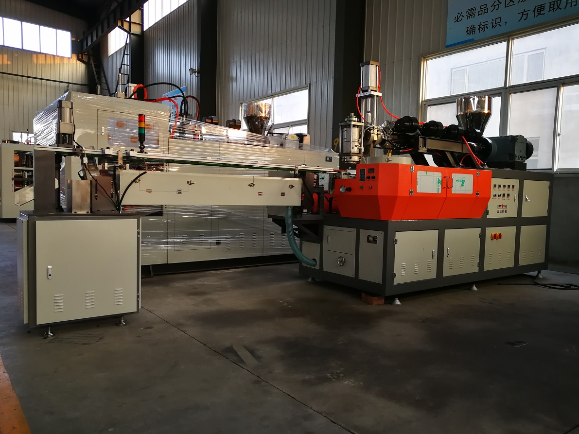 SQ-6-2 Rotary Blow Molding Machine