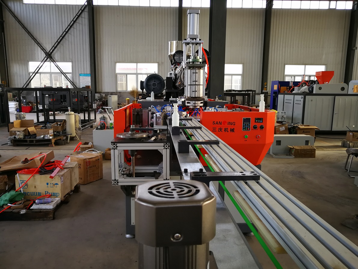 SQ-6-2 Rotary Blow Molding Machine