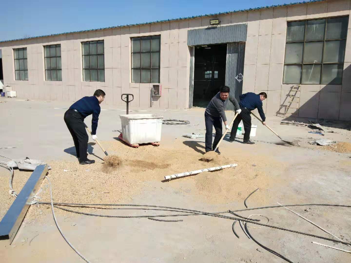 开云(中国)装饰公司组织主题党日活动